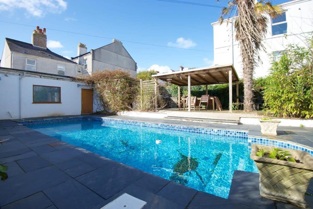 Spacious Town House With Swimming Pool Plymouth Ngoại thất bức ảnh